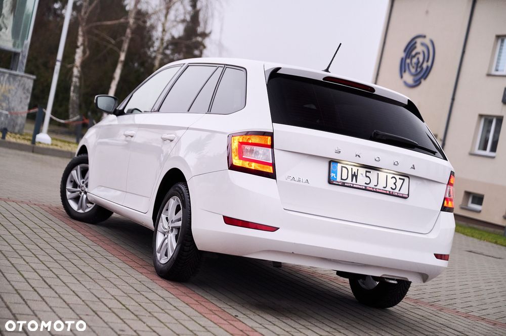 Skoda Fabia 1.0 TSI Ambition - 2