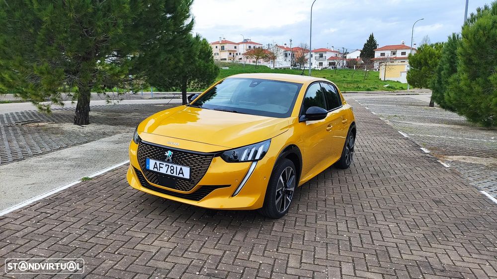 Peugeot e-208 50 kWh GT - 5