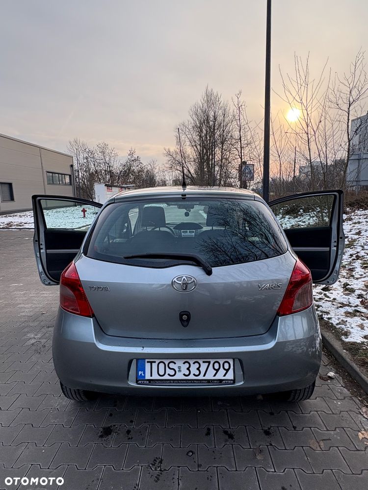 Toyota Yaris 1.0 Luna A/C - 7