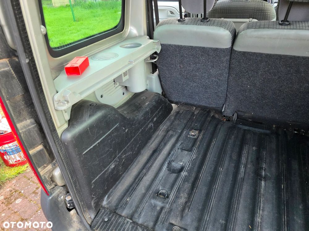 Renault Kangoo 1.6 16V Authentique 4x4 - 23
