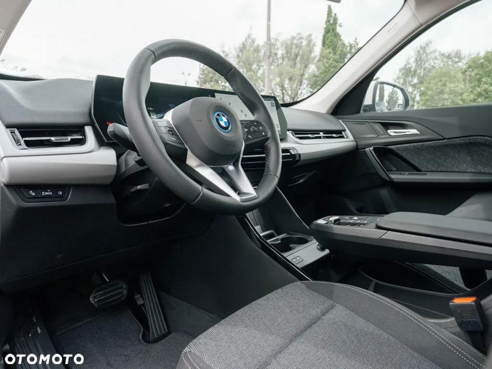 BMW iX1 eDrive20 - 5