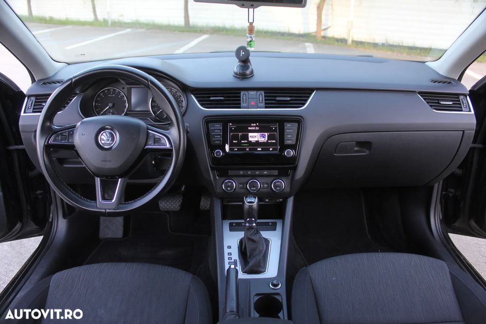 Skoda Octavia 2.0 TDI 4X4 ELEGANCE DSG - 12