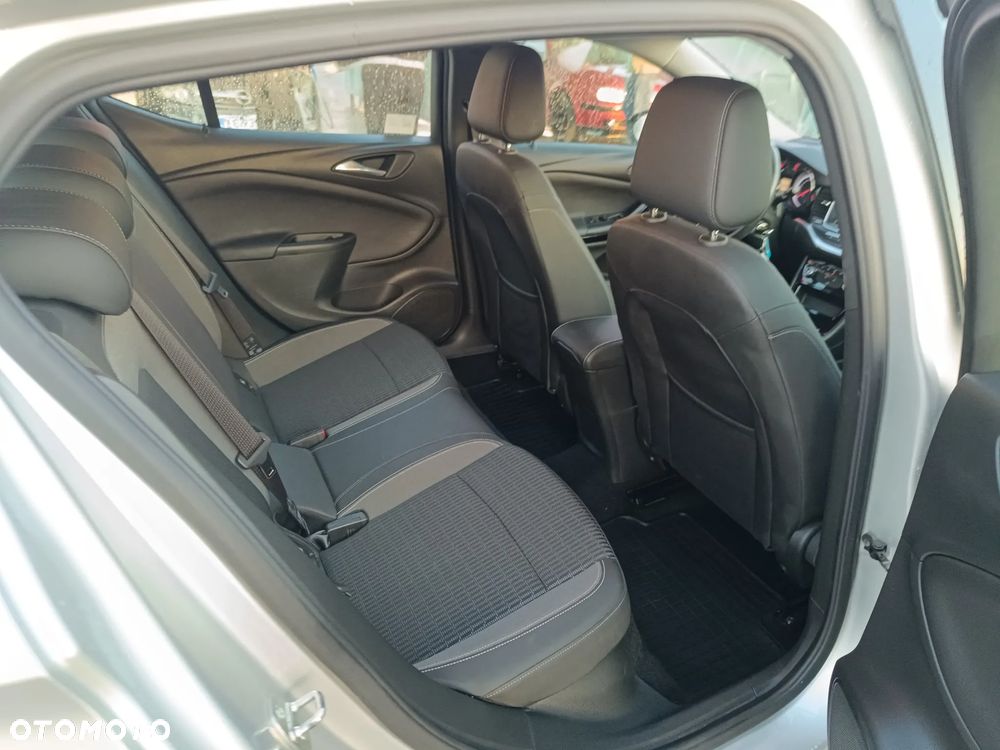 Opel Astra 1.2 T Business Elegance S&S - 11