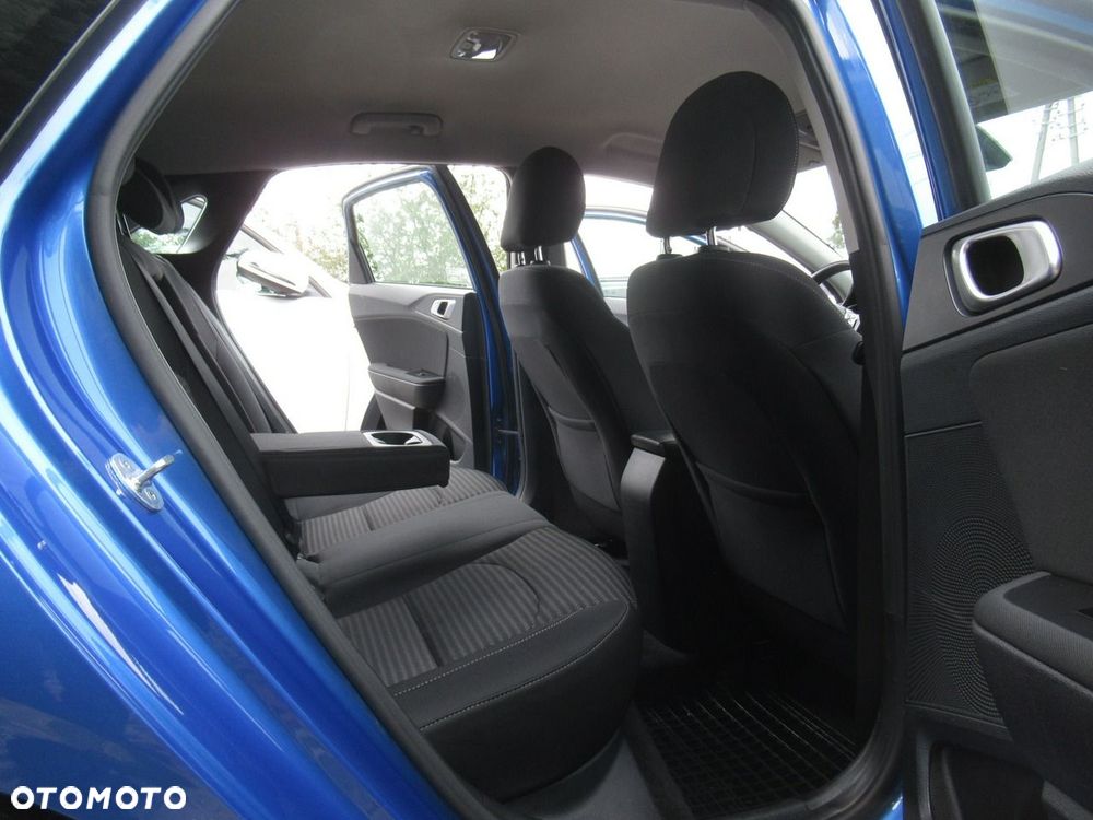 Kia Ceed 1.5 T-GDI M - 8