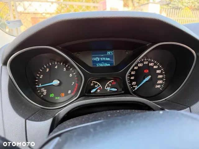 Ford Focus 1.0 EcoBoost Trend - 17
