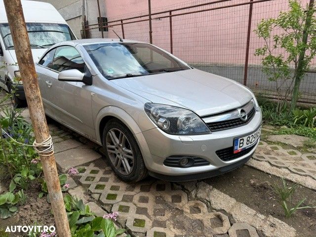 Opel Astra 1.9 CDTI Cosmo - 1