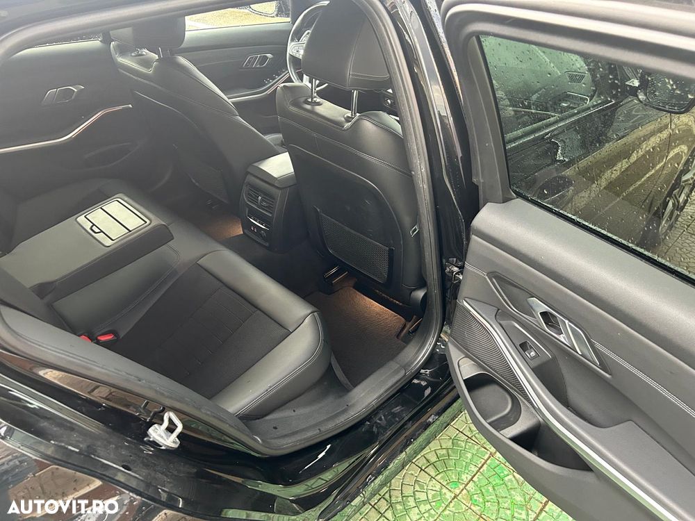 BMW Seria 3 320d Touring xDrive Aut. Sport Line - 11