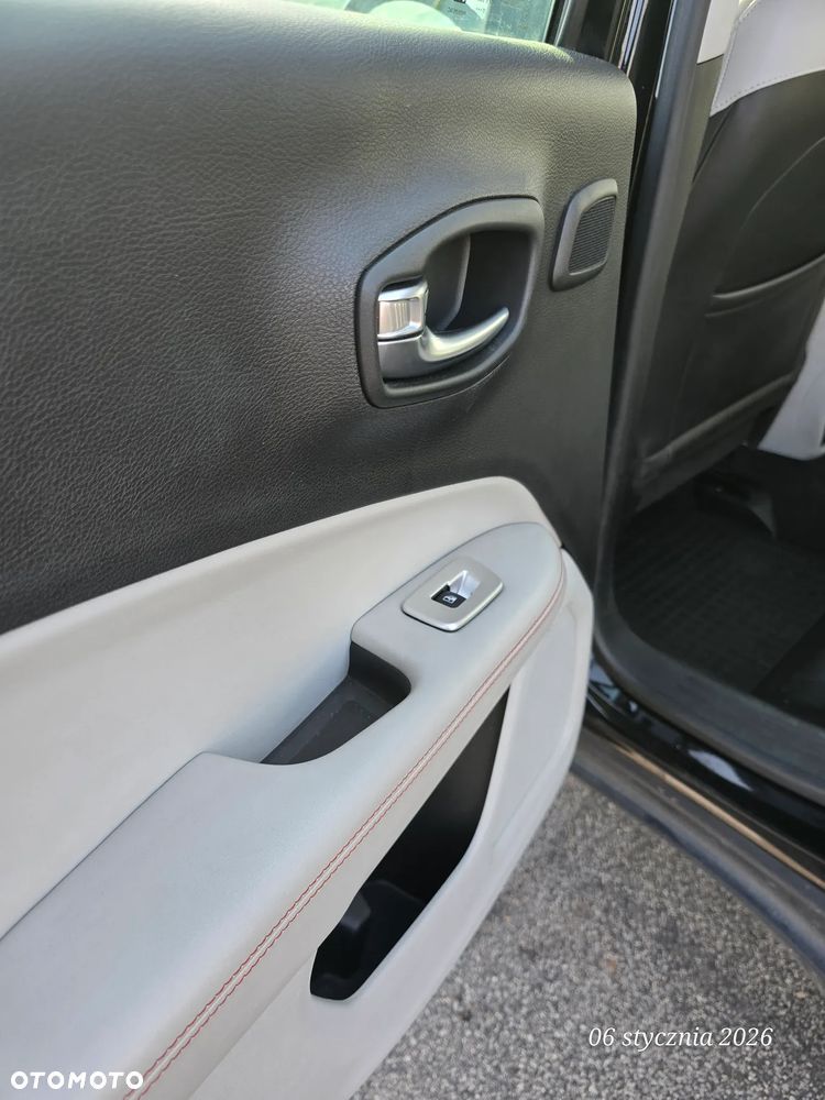 Jeep Compass 1.4 TMair Limited FWD S&S - 23