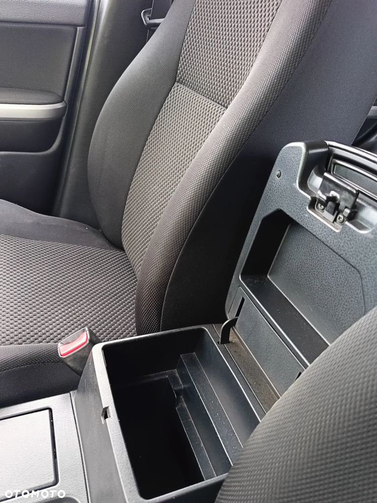 Suzuki Grand Vitara 2.0 - 26