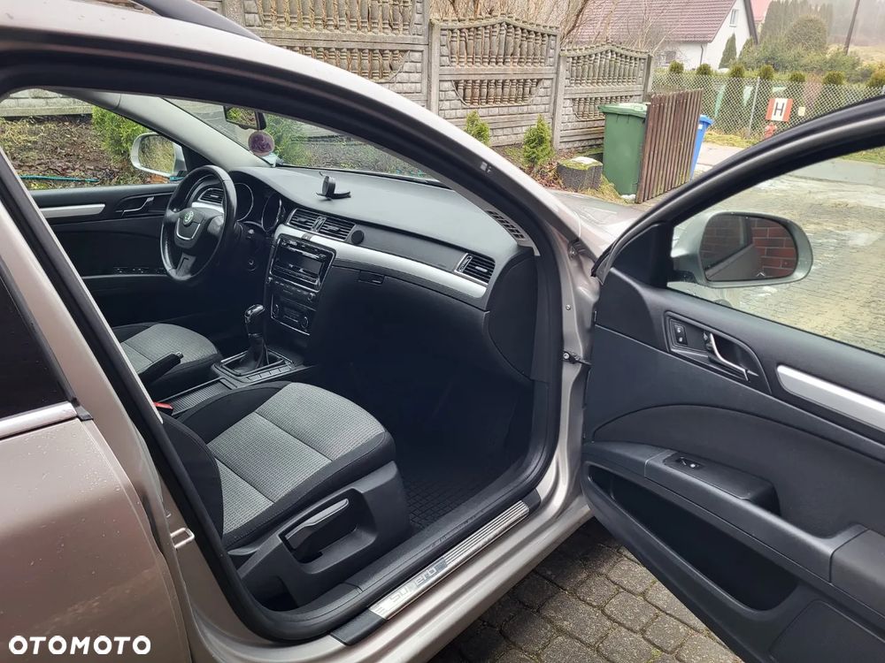 Skoda Superb 1.6 TDI GreenLine - 6