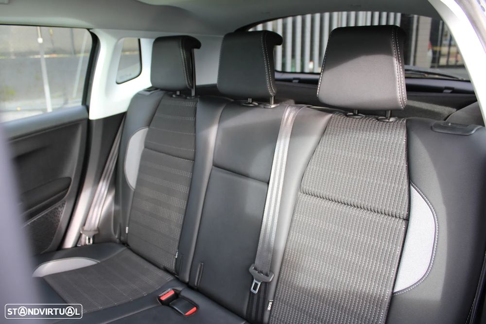 Peugeot 2008 PureTech 110 Stop&Start Allure - 24