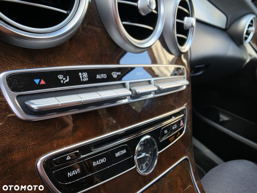 Mercedes-Benz Klasa C 200 4-Matic 7G-TRONIC - 14