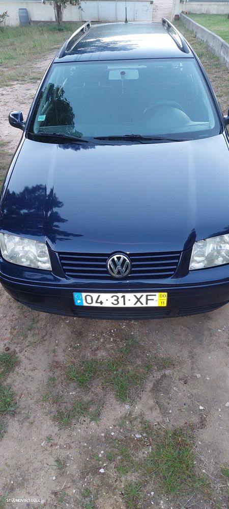 VW Bora 1.9 TDi Highline - 1