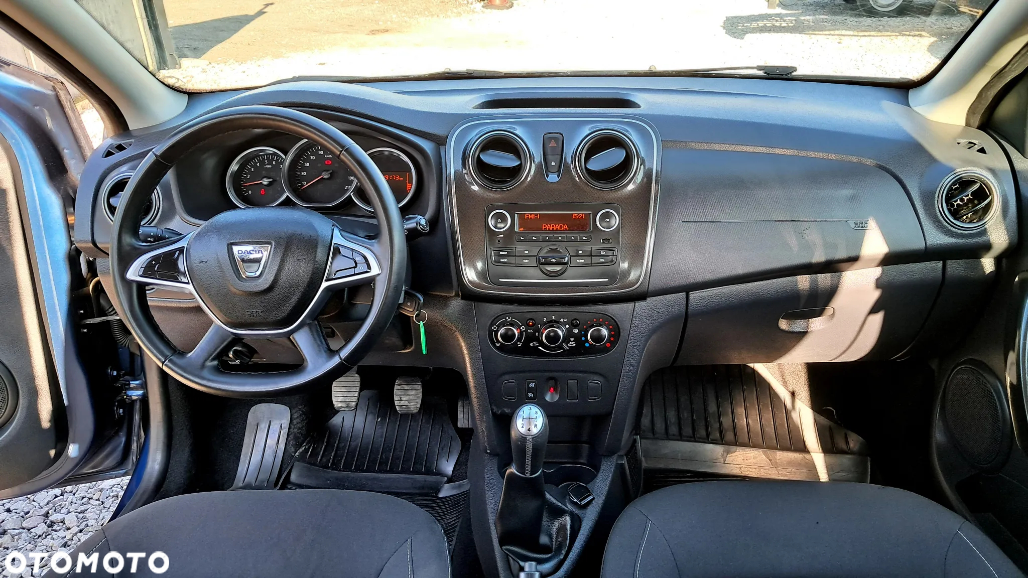 Dacia Sandero SCe 75 Essential - 6