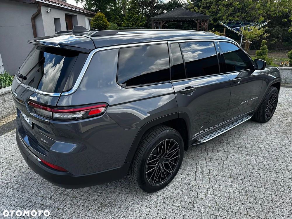 Jeep Grand Cherokee - 11