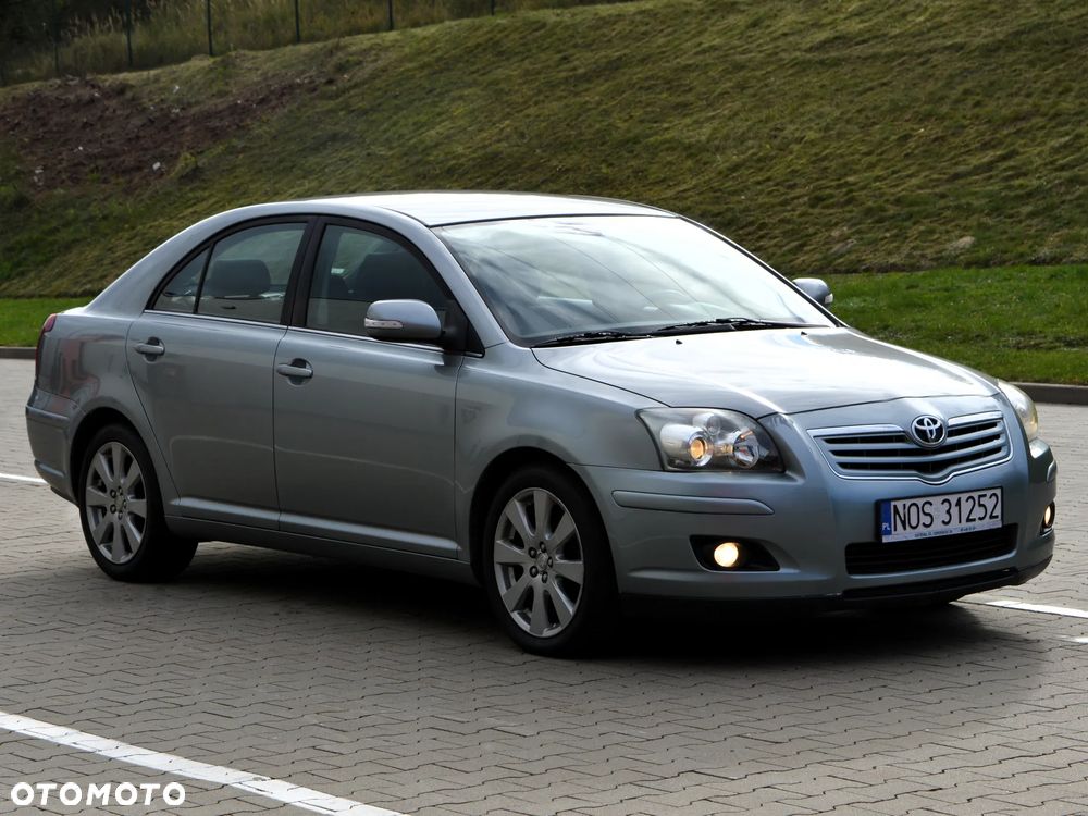 Toyota Avensis 2.0 D-4D Sol - 3