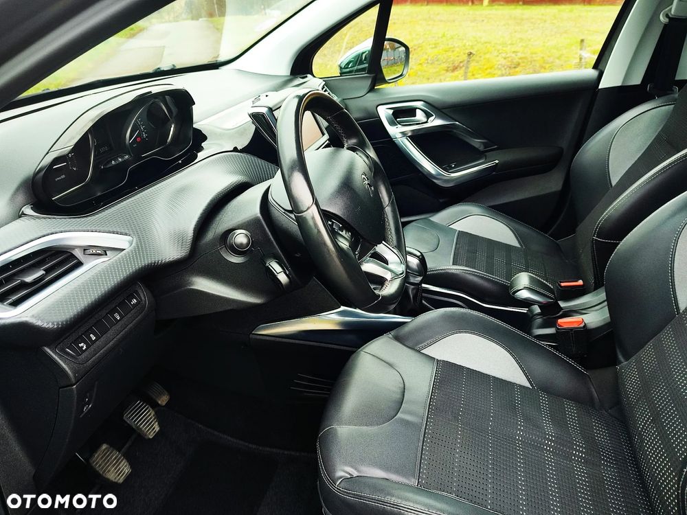 Peugeot 2008 1.6 VTi Allure - 16