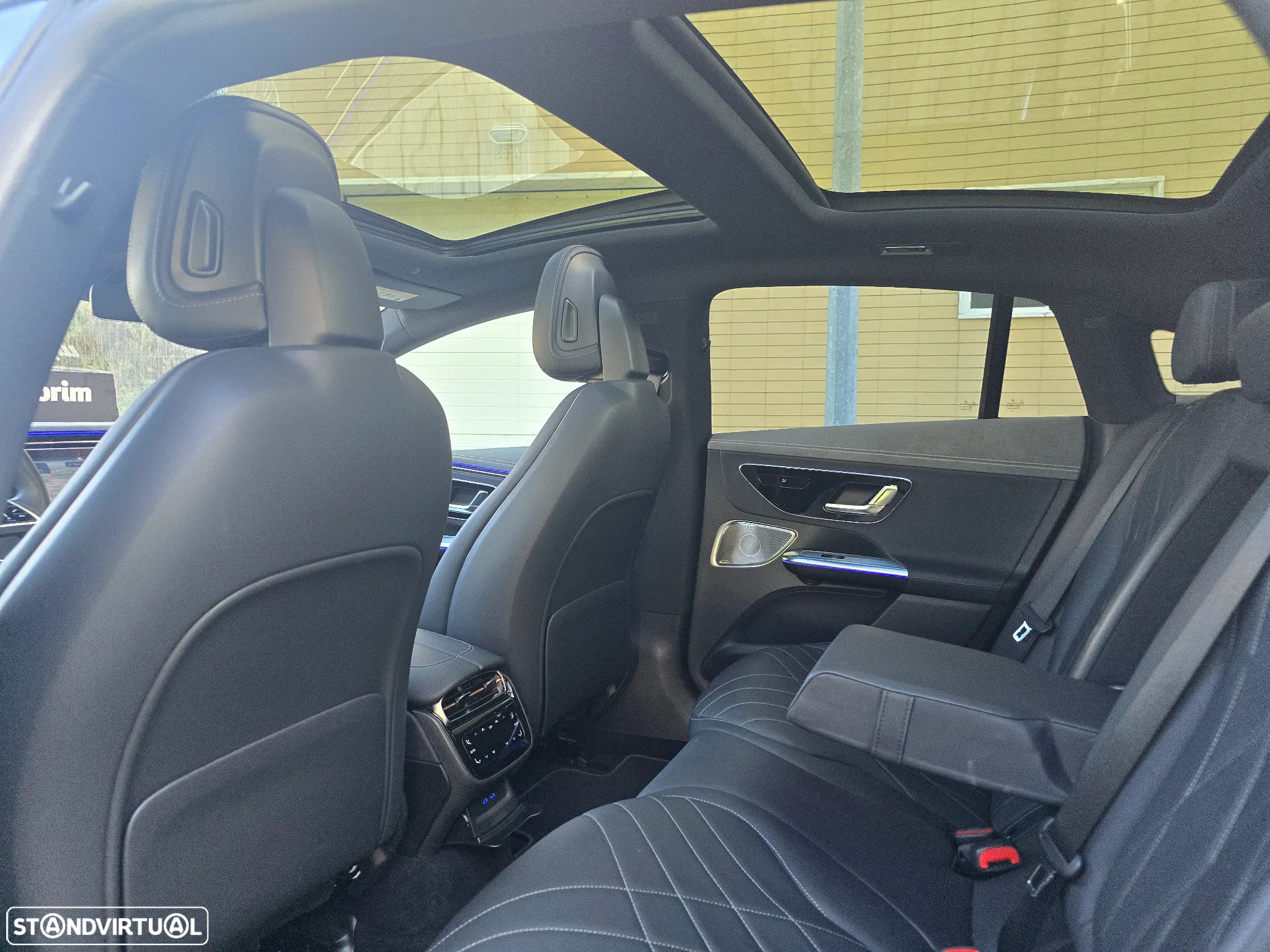 Mercedes-Benz EQE 300 Edition Electric Art - 22