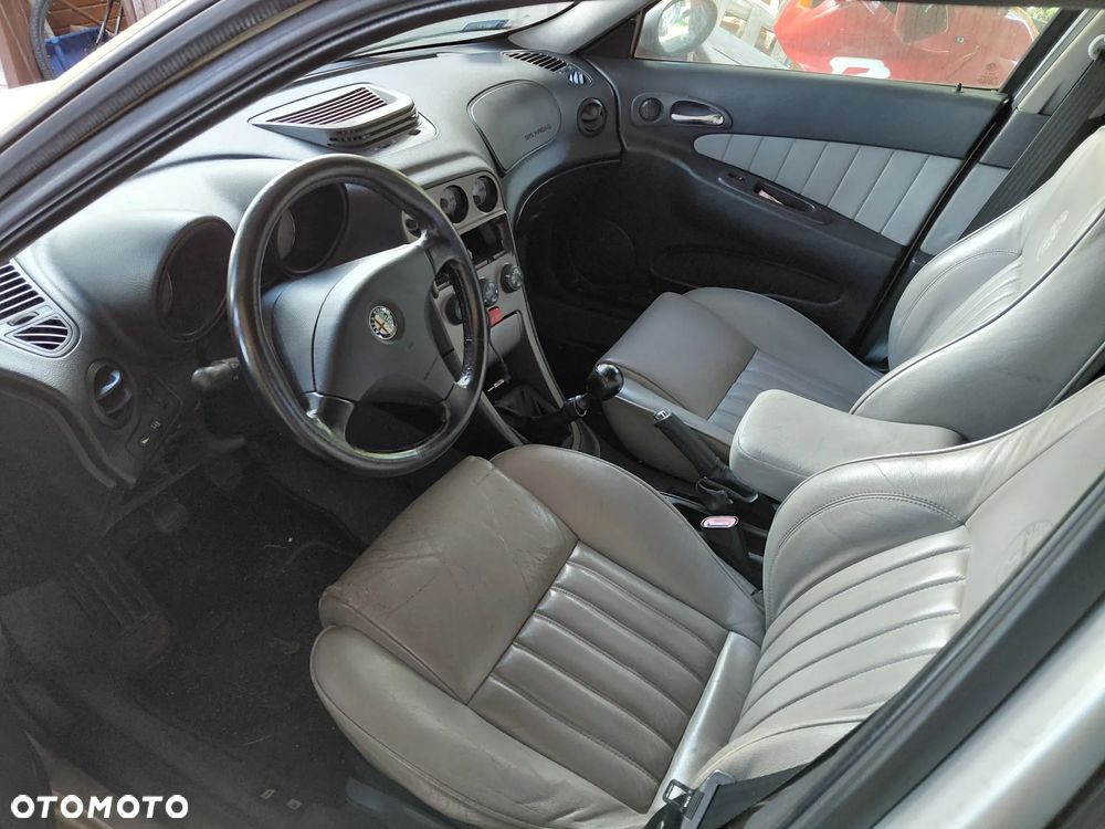 Alfa Romeo 156 2.5 V6 - 7