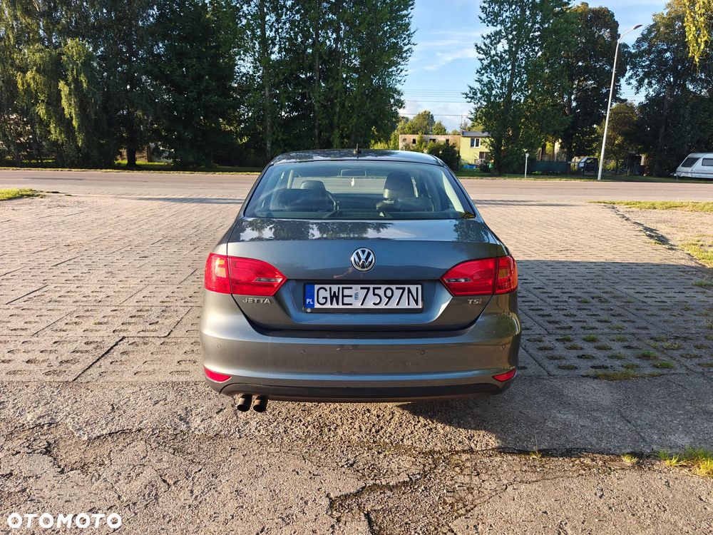 Volkswagen Jetta 1.4 TSI Highline - 5