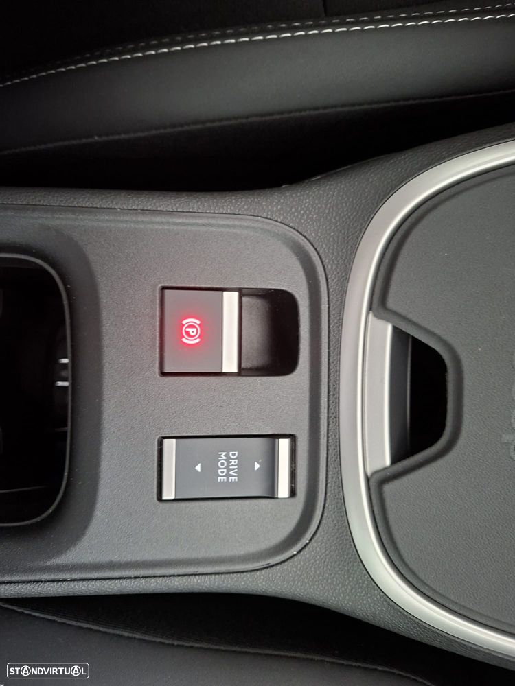 Jeep Avenger 1.2 e-Hybrid Altitude DCT - 13