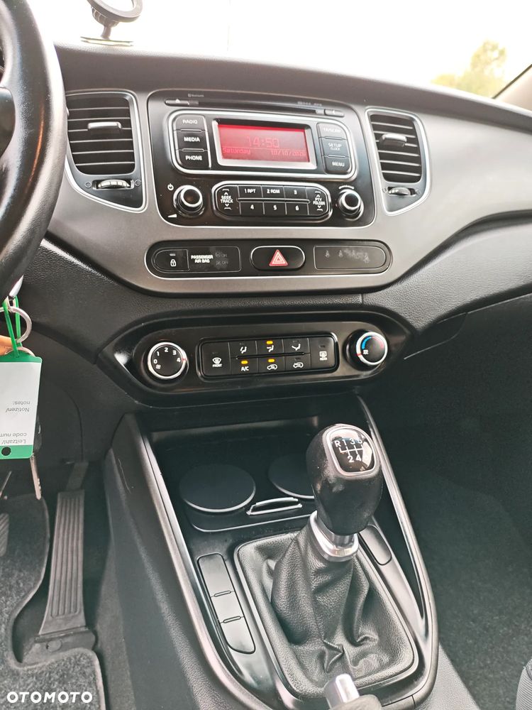 Kia Carens 1.6 GDI L - 21