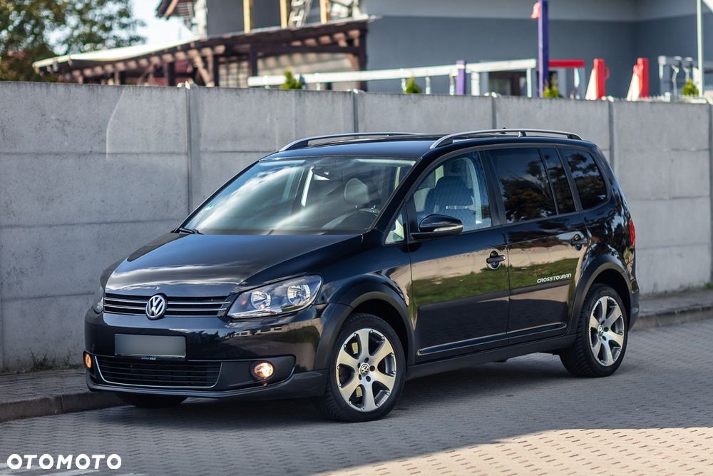 Volkswagen Touran 2.0 TDI DPF Cross DSG - 4