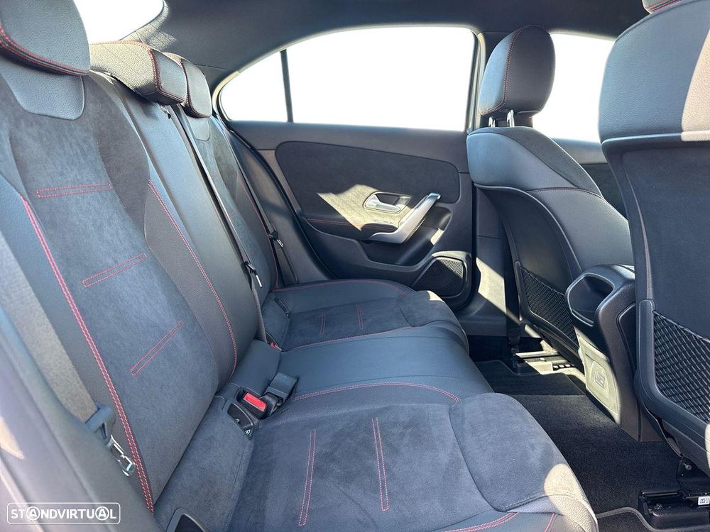 Mercedes-Benz A 180 d AMG Line - 15