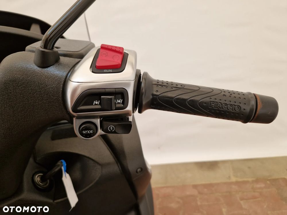Piaggio MP-3 - 37