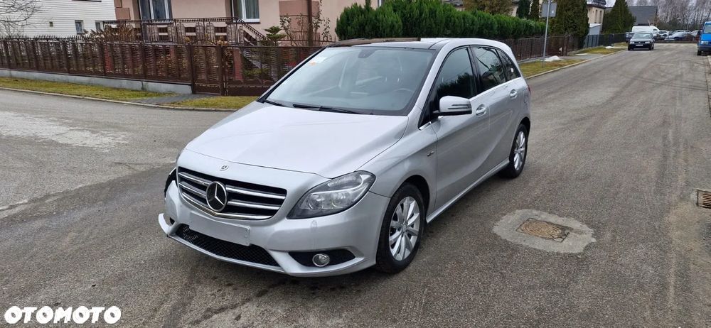 Mercedes-Benz Klasa B 200 Peak Edition - 1
