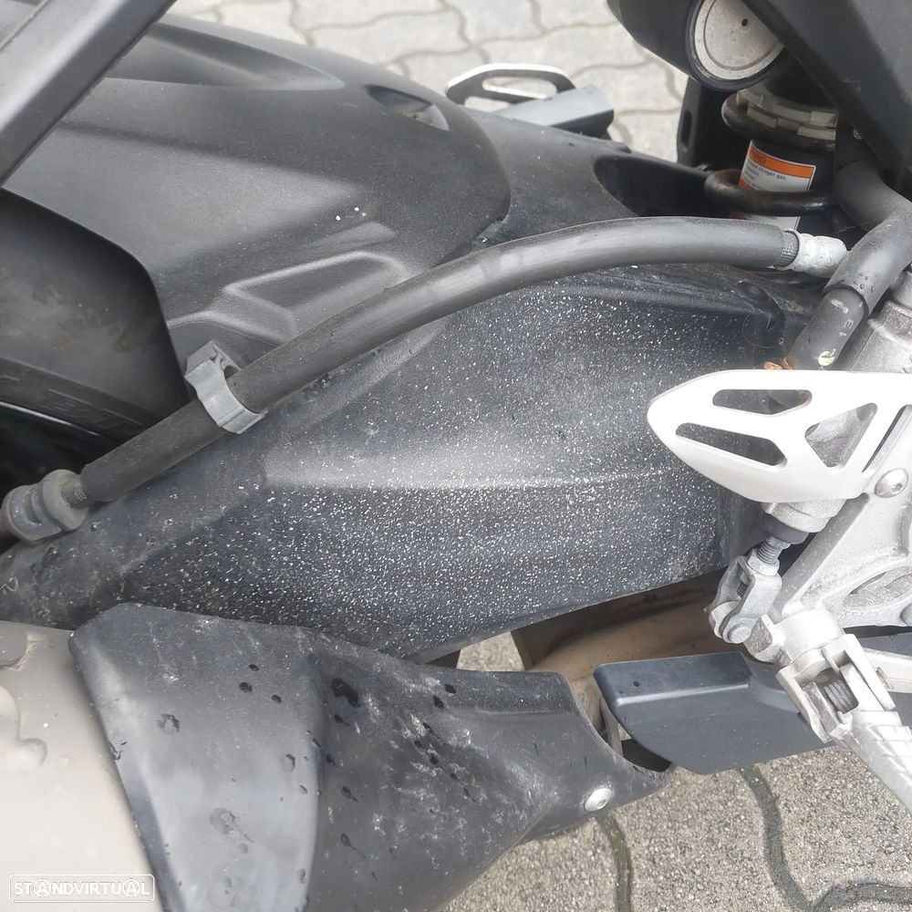 Suzuki GSX-R L1 - 11