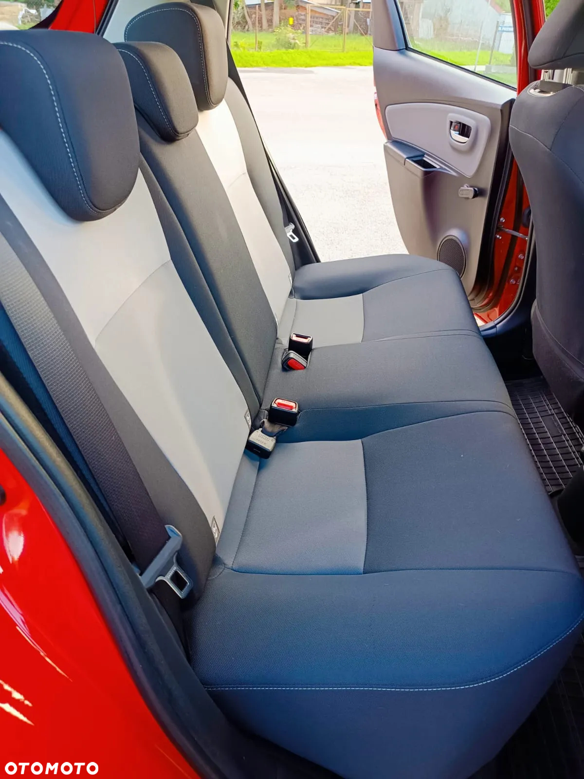Toyota Yaris - 13