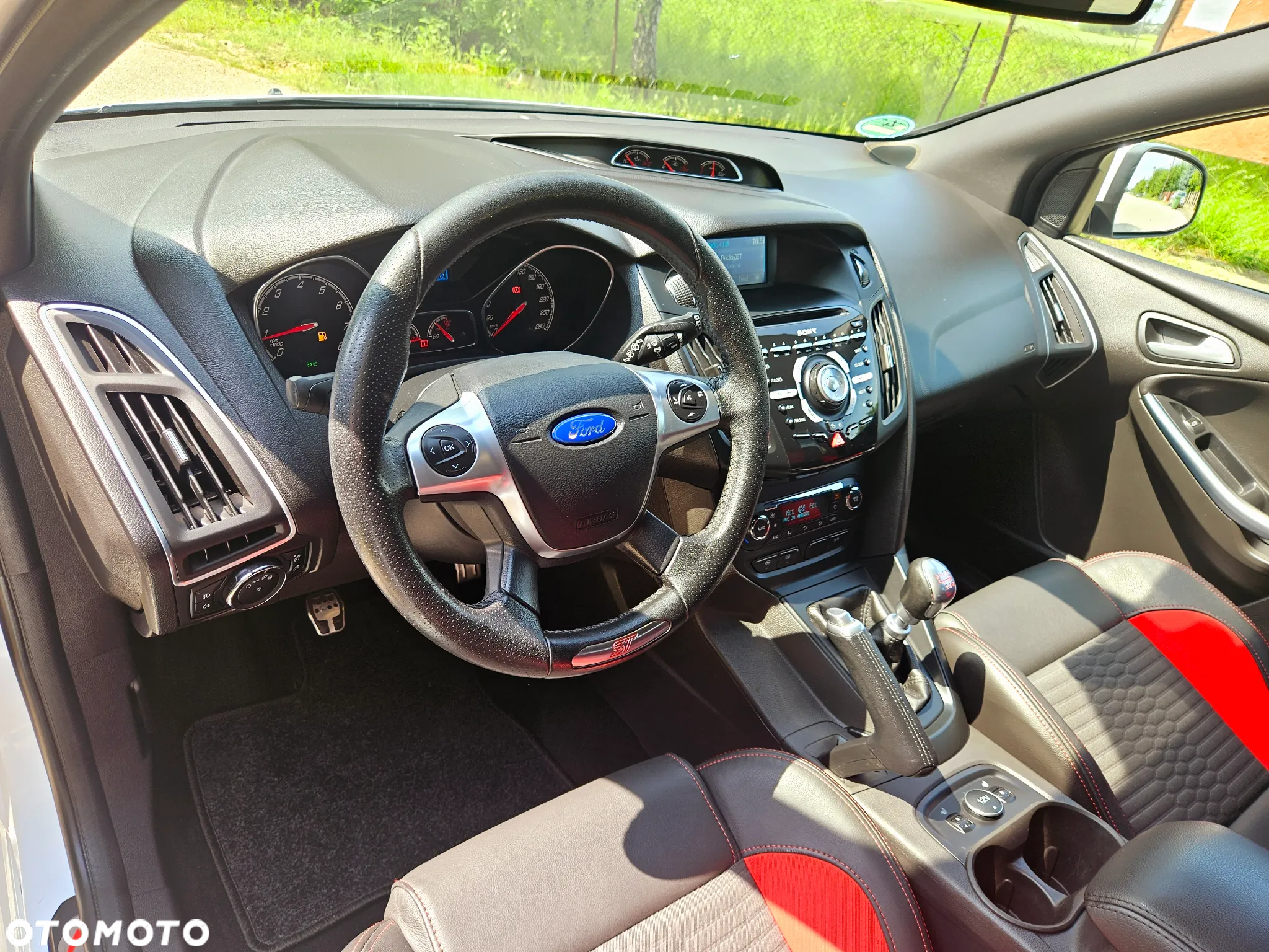 Ford Focus 2.0 EcoBoost ST mit Leder-Sport-Paket - 23