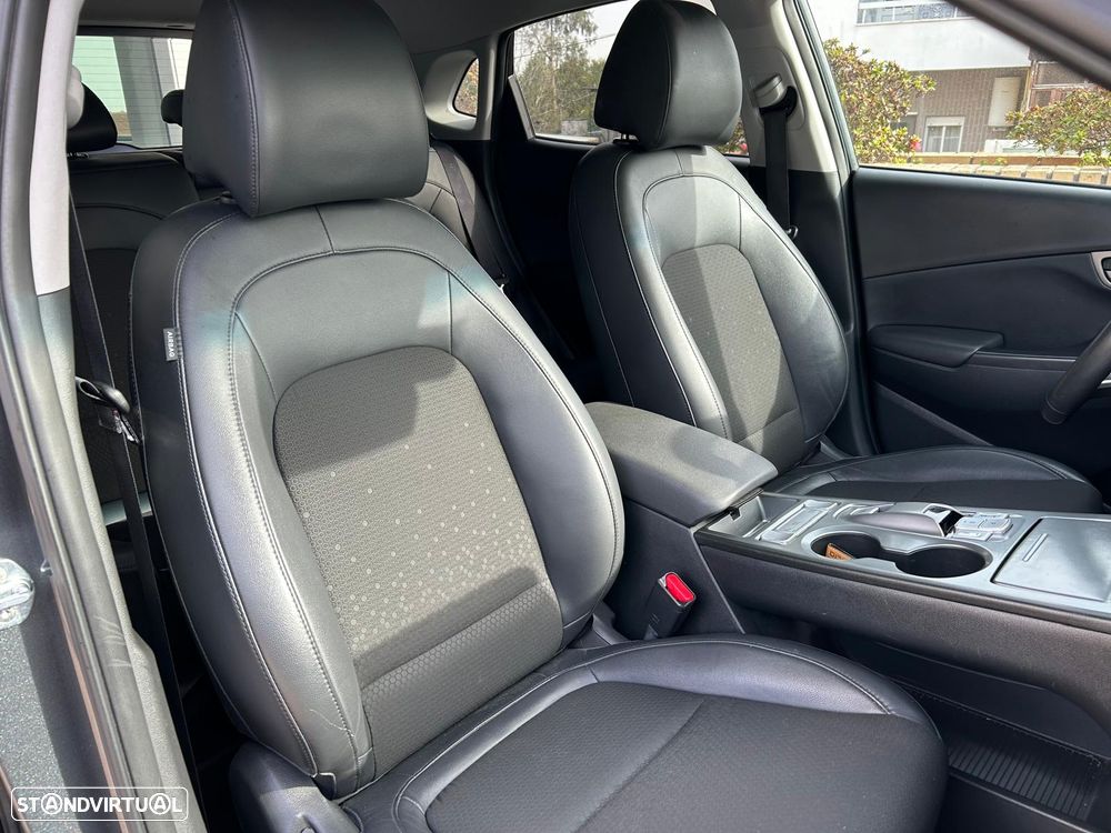 Hyundai Kauai 64 kWh Premium+P.Premium - 21