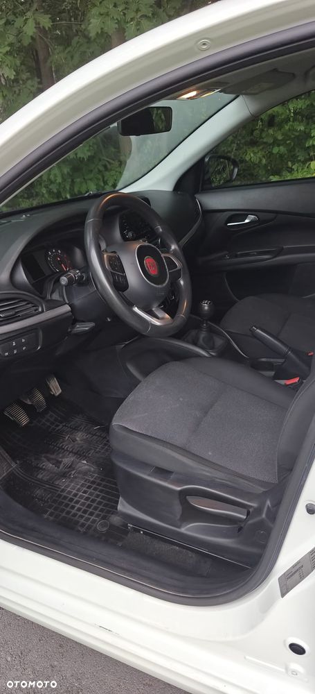Fiat Tipo 1.4 T-Jet 16v Pop - 37