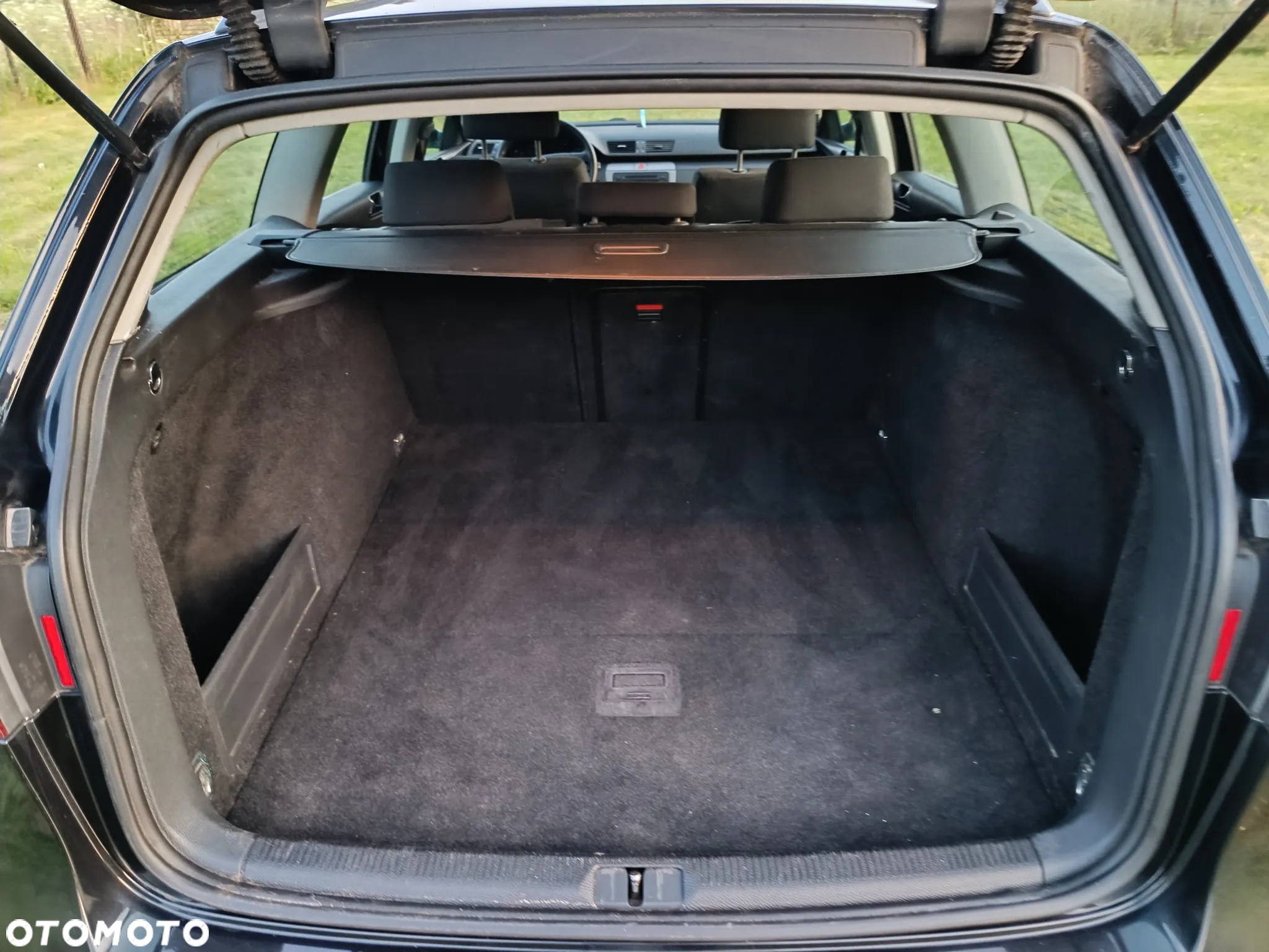 Volkswagen Passat 2.0 TDI Comfortline - 16