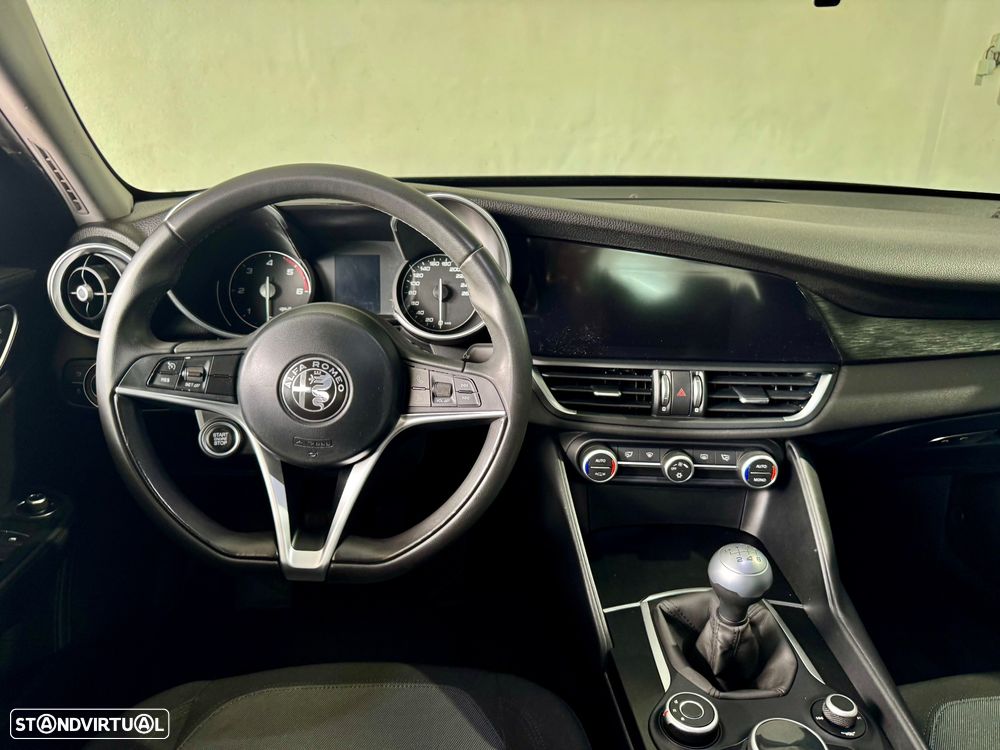Alfa Romeo Giulia 2.2 D Super - 12