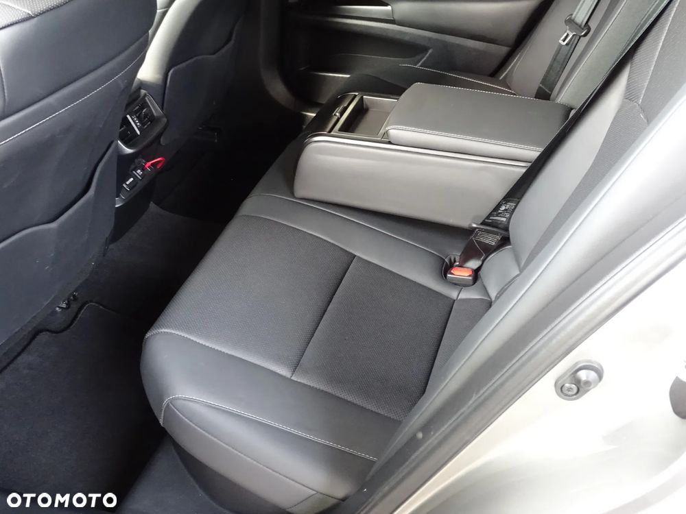 Lexus ES 300h Business Edition + - 7