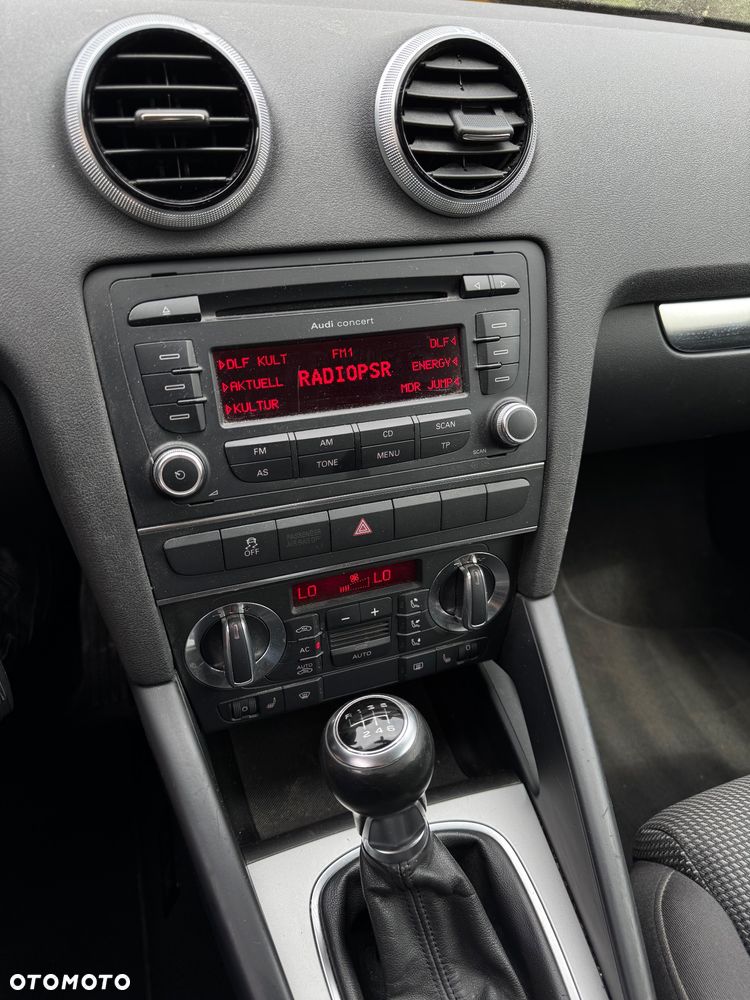 Audi A3 Sportback 1.8 TFSI Attraction - 9