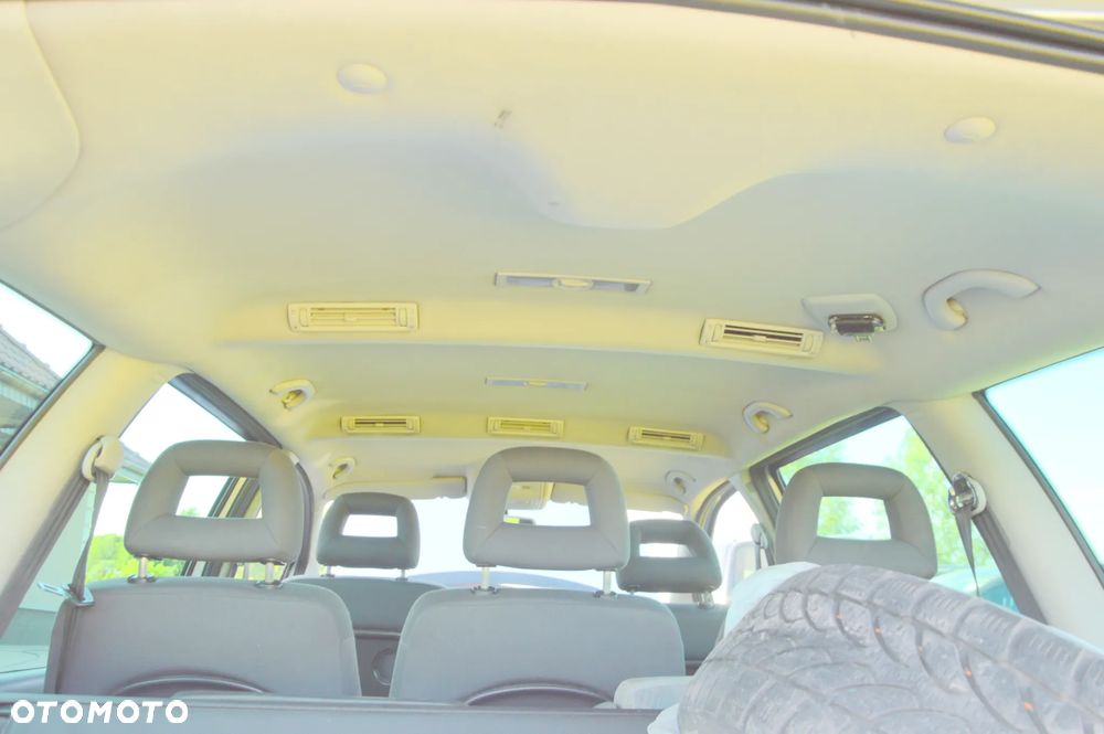 Volkswagen Sharan 1.9 TDI 4Motion United - 23