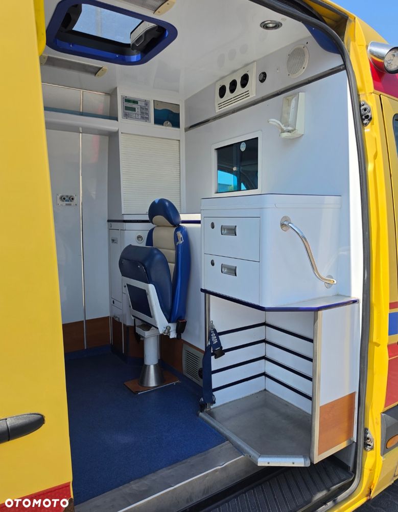 Mercedes-Benz SPRINTER - 6