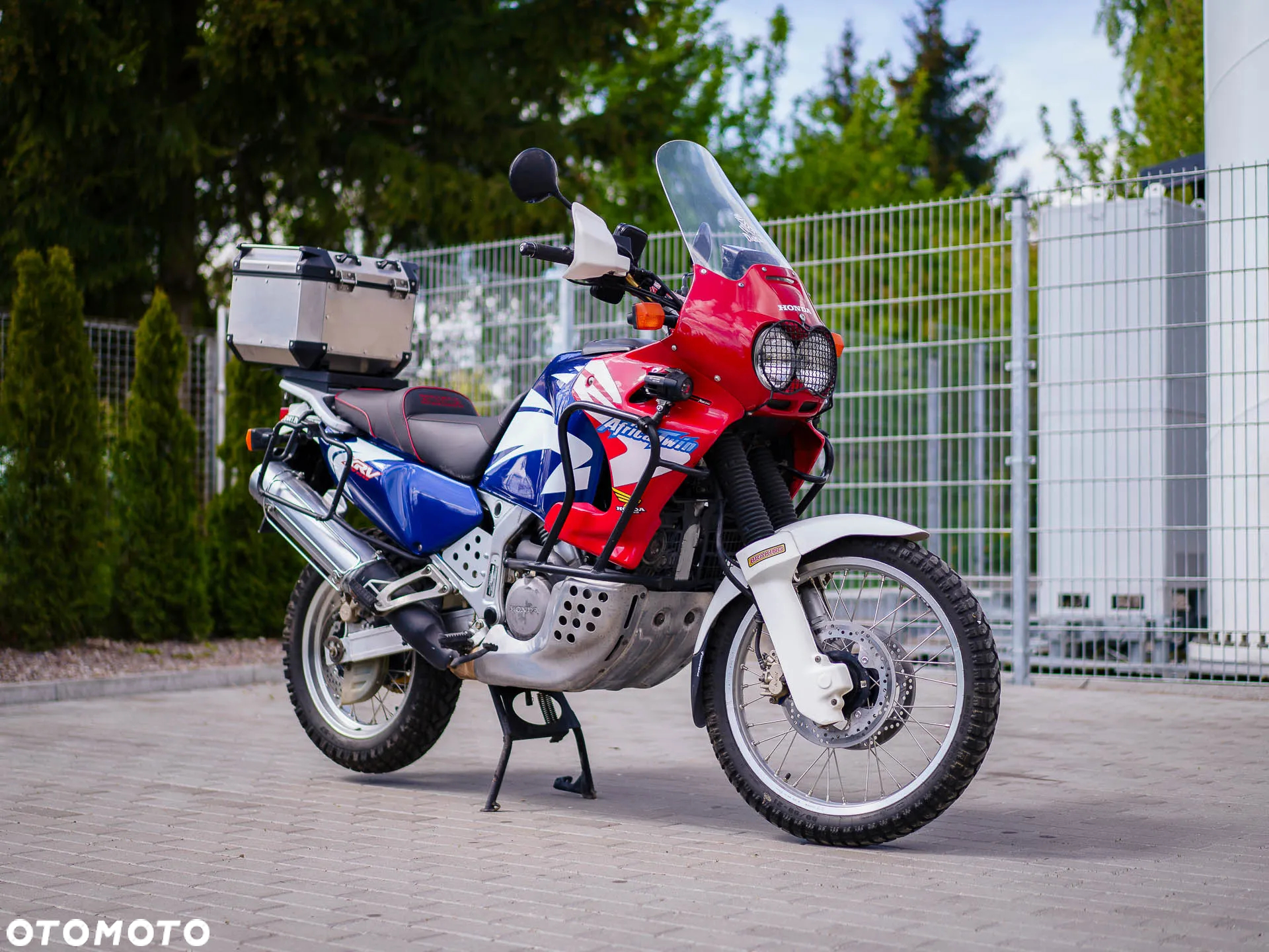Honda XRV