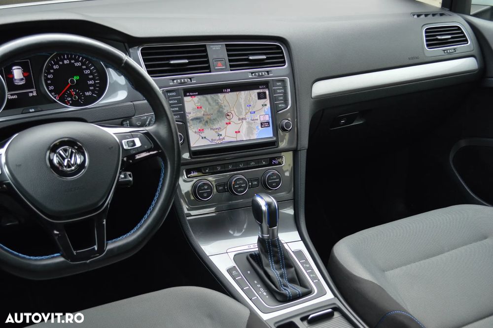 Volkswagen Golf e-Golf - 37