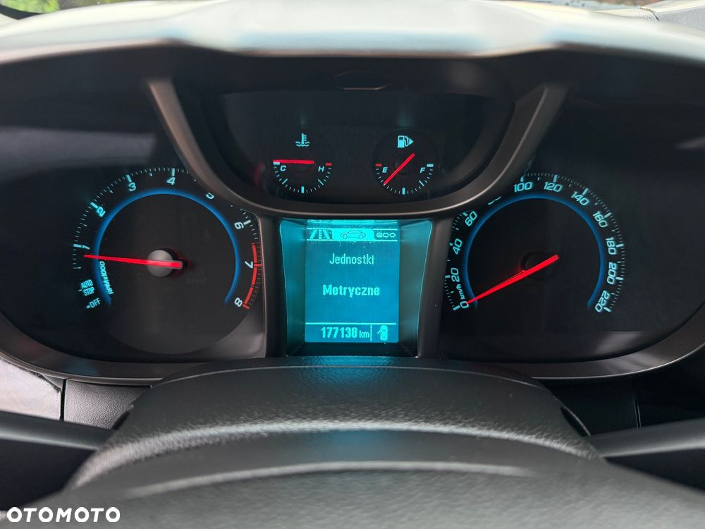 Chevrolet Orlando - 31