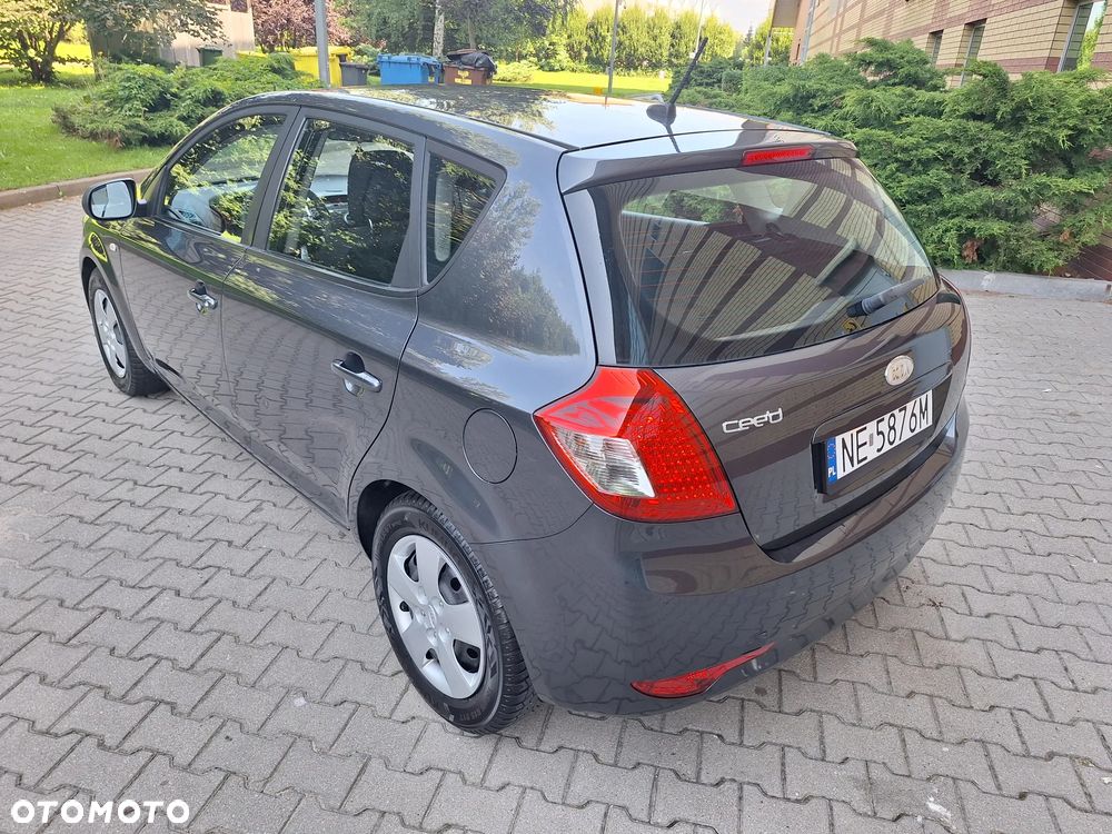 Kia Ceed 1.4 CVVT Spirit - 3