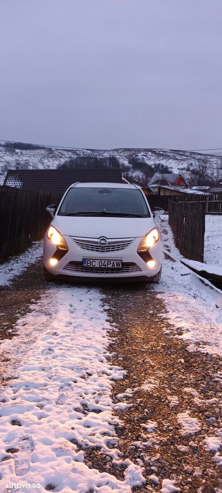 Opel Zafira Tourer 2.0 CDTI ECOTEC Cosmo - 4