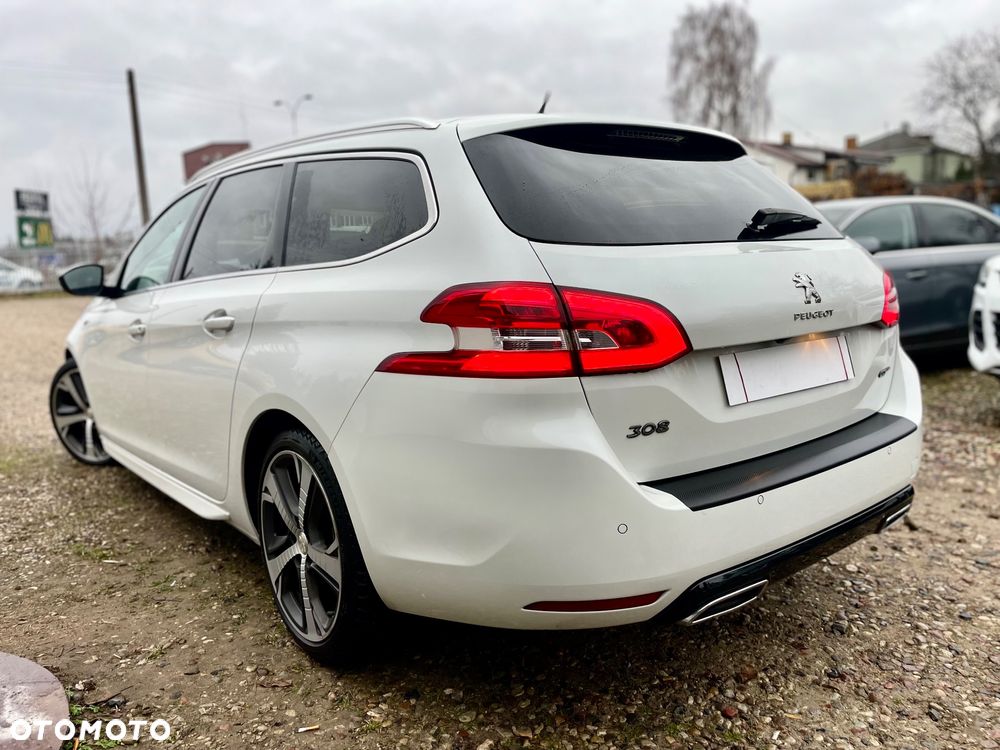 Peugeot 308 - 8