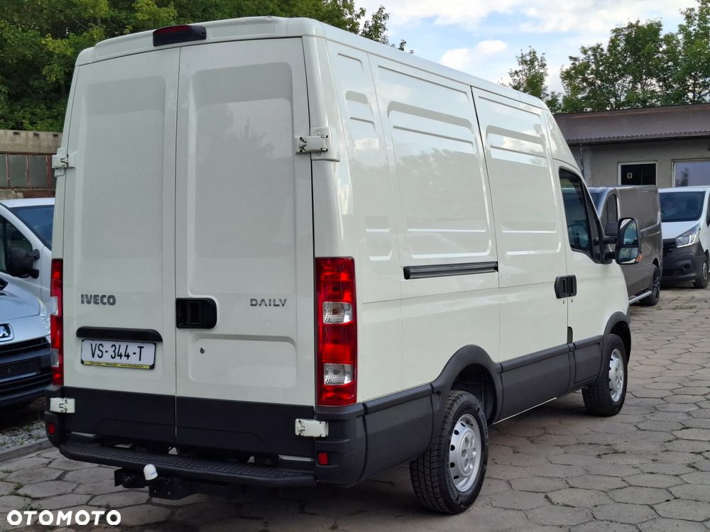 Iveco Daily 35S13 L2H2 ŚREDNIAK Klima HAK 3500KG - 9