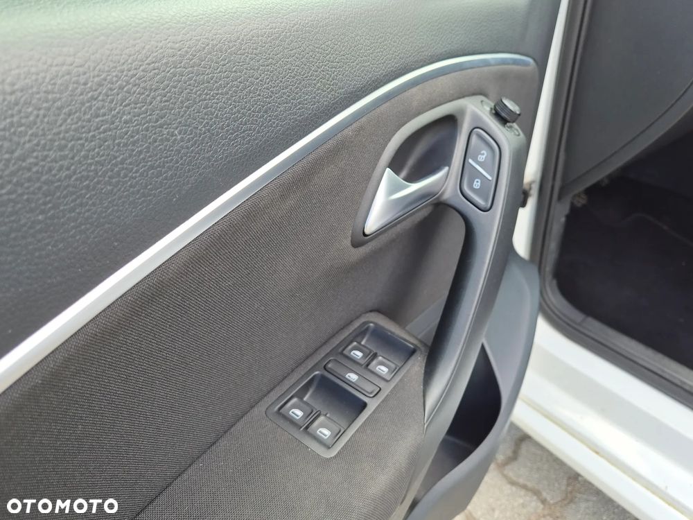 Volkswagen Polo - 18