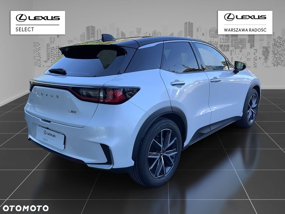 Lexus LBX - 3